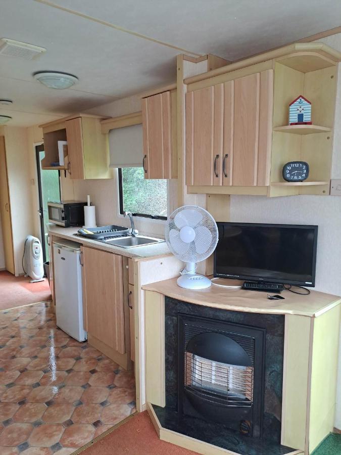 Cosy Caravan At Blackmoor Farm Ludchurch 외부 사진