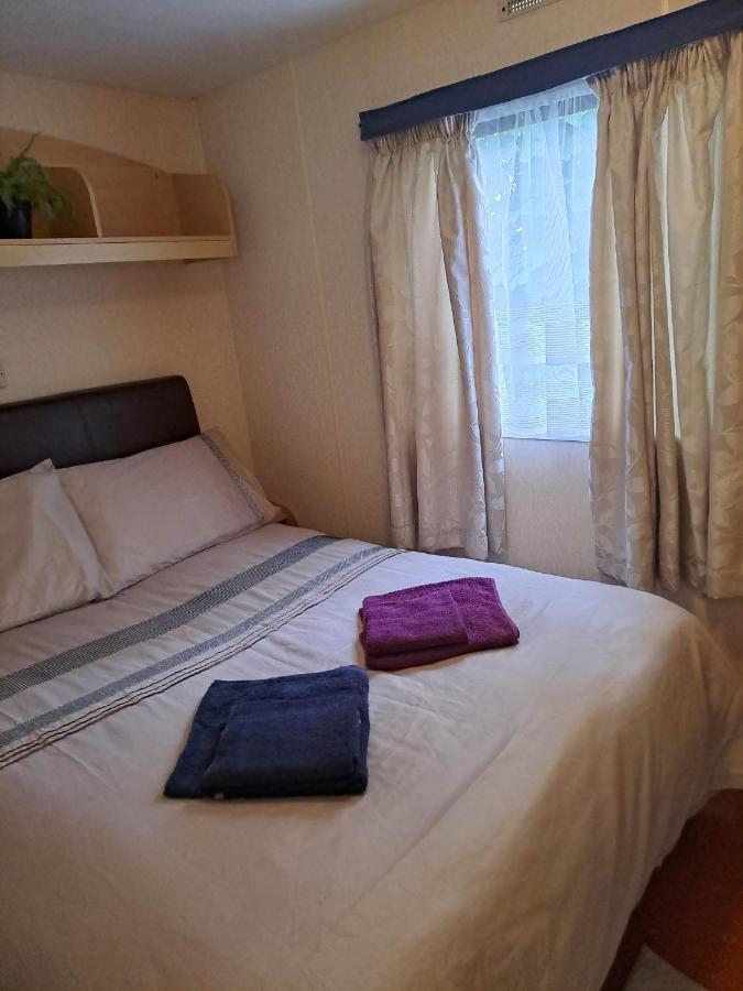 Cosy Caravan At Blackmoor Farm Ludchurch 외부 사진